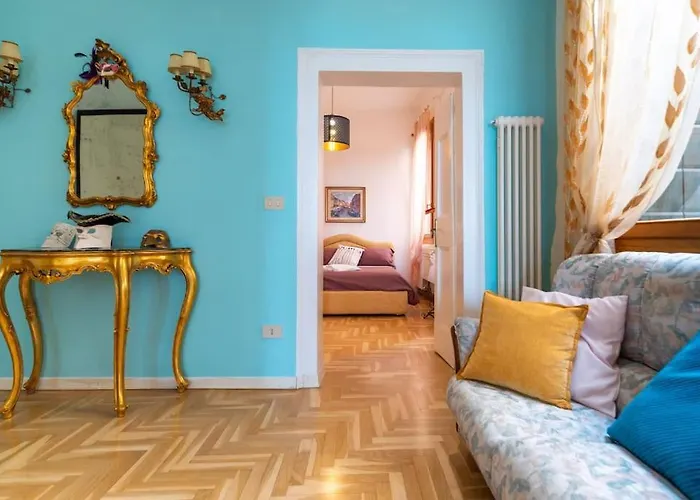 Ca' Sull' Acqua Holiday home *